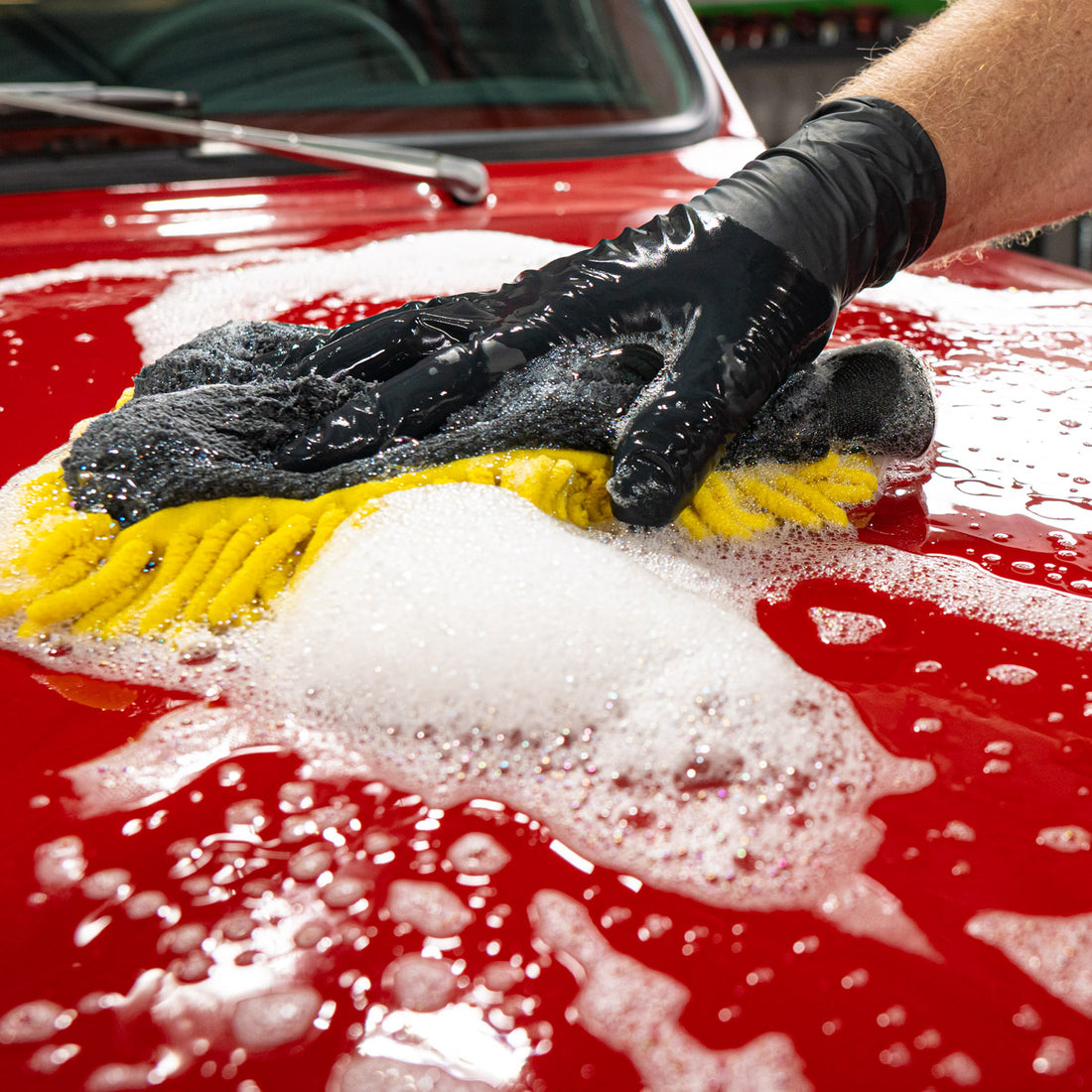 Introducing Silverback Ceramic Wash: The Supreme SiO2 Soak Your Ride Deserves!